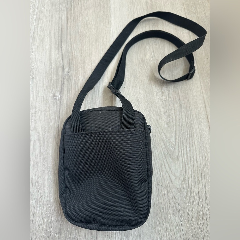Herschel Supply Company Black Crossbody Bag NWOT - Picture 8 of 13